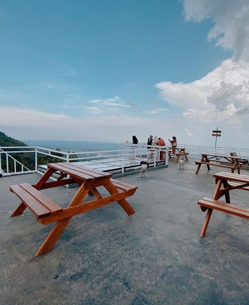 D'lamping Coffee &amp; Camp gallery 1