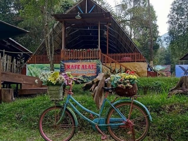 Cemoro Kandang Park gallery 2