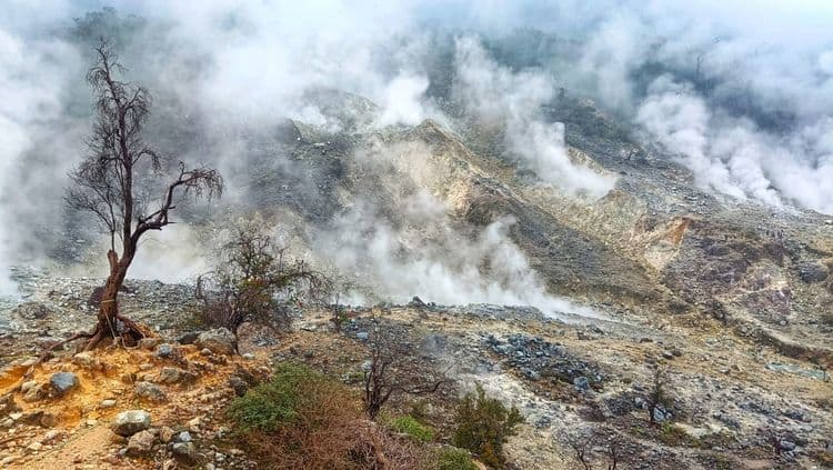 Pasir Reungit Pendakian Kawah Ratu
