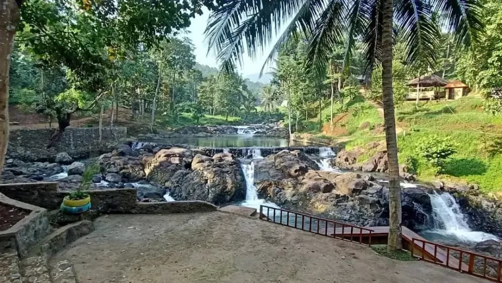 Curug Leuwibumi gallery 1